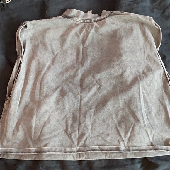 Grey muscle t - Picture 2 of 2